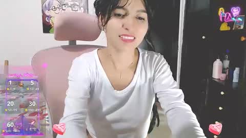 lexi19_ online show from May 24, 1:13 am