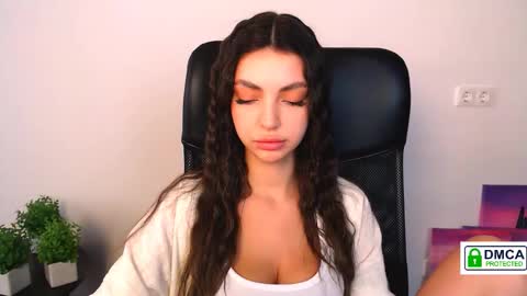 Alexia online show from September 11, 1:56 pm