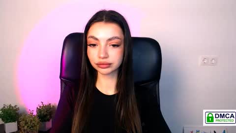 Alexia online show from November 11, 2:19 pm