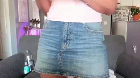 Lexi online show from June 28, 9:00 pm