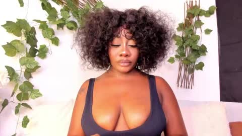 Lexieegrey online show from May 1, 6:24 pm