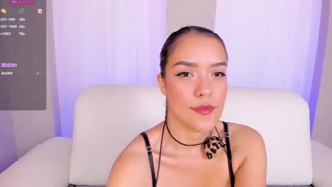 Lexie Thompson  online show from July 22, 12:29 pm