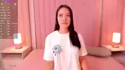 Lexie Thompson  online show from March 13, 1:14 pm