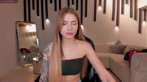 Lexie  online show from March 5, 8:00 pm