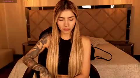 Lexie  online show from July 13, 4:43 pm