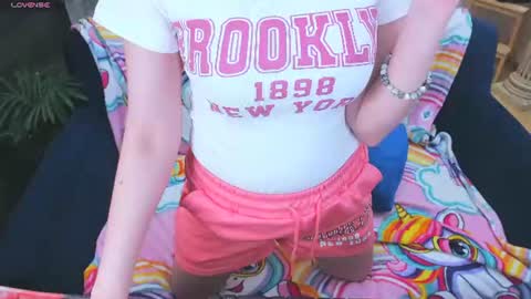 Lexi online show from June 24, 6:53 am
