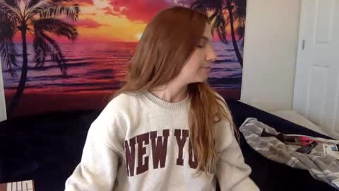 Snapshot of lexiial0 chatting on September 11, 4:08 pm Alexia L. online show from September 11, 4:08 pm