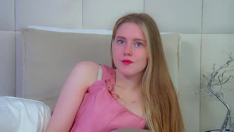 Lexi online show from May 22, 6:53 am