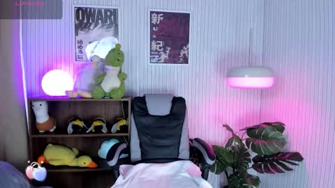 lexirouge           online show from November 4, 1:12 pm