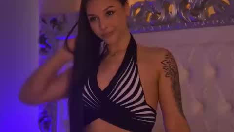 LexyBanks online show from February 5, 9:02 am