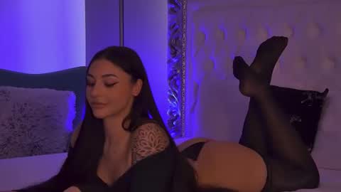 LexyBanks online show from March 3, 8:21 am