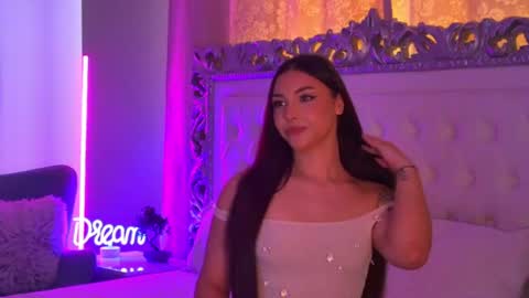LexyBanks online show from July 13, 9:35 am