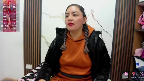 lexyy24_ online show from May 6, 12:00 pm