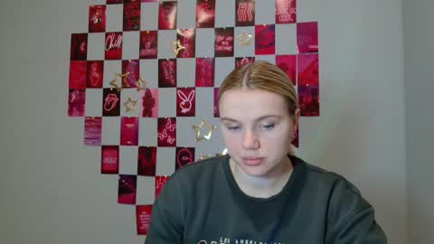 Leyla online show from November 24, 7:51 am