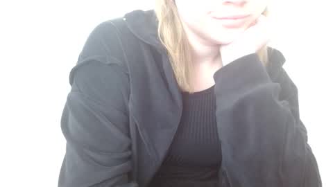 Leyla online show from May 6, 6:19 am