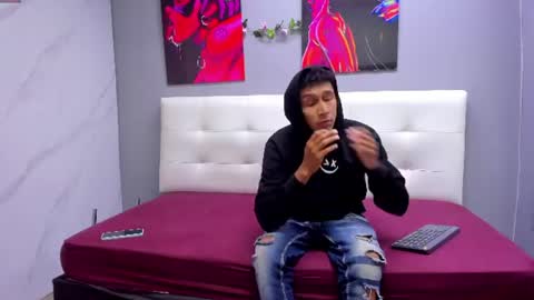 lia78couple online show from July 10, 9:52 pm
