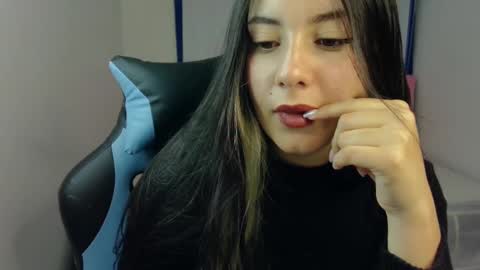 Snapshot of lia_14_ chatting on March 4, 5:45 pm Lia online show from March 4, 5:45 pm