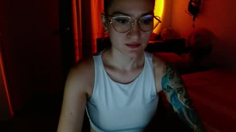 liliana online show from May 5, 5:25 am