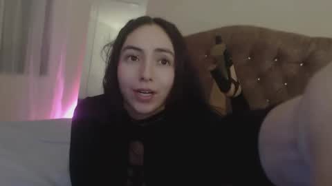 Lia  online show from February 12, 3:32 am