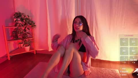 Lia  online show from April 29, 5:30 pm