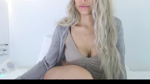 Lia Divina online show from November 15, 5:53 am