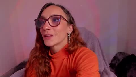 Snapshot of liahilton_ chatting on September 30, 2:49 pm lh6 9c online show from September 30, 2:49 pm