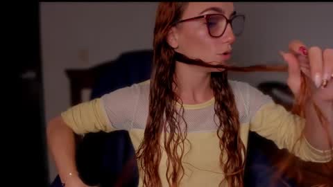 Snapshot of liahilton_ chatting on February 5, 2:48 pm lh6 9c online show from February 5, 2:48 pm