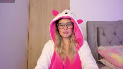 Lia  online show from September 9, 2:00 am