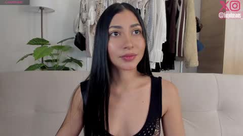 Lia Johnsons online show from May 7, 1:56 am