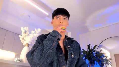 Liam online show from March 15, 3:22 am