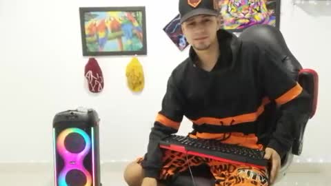 Andres online show from November 28, 10:50 pm