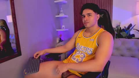 Liam Collins online show from December 17, 12:01 pm