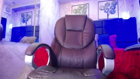 Liam online show from March 1, 7:26 pm