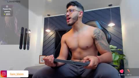 LIAM KLEIN online show from October 23, 11:44 am