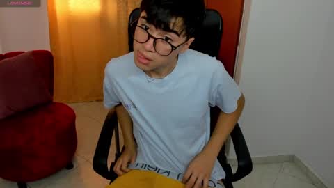 Snapshot of liam_orion chatting on February 26, 6:59 pm LIAM online show from February 26, 6:59 pm