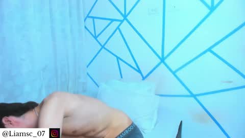 Liam scott77 online show from May 16, 1:57 am