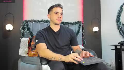 Liam online show from November 27, 10:17 pm