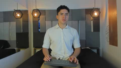 Liam online show from March 9, 1:05 pm