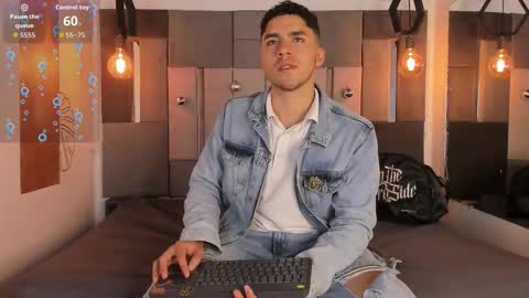 Liam online show from December 20, 1:07 pm