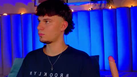 Liam Thunder online show from November 3, 3:07 am