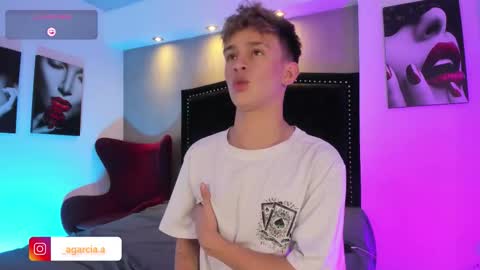 liam online show from March 19, 4:07 am