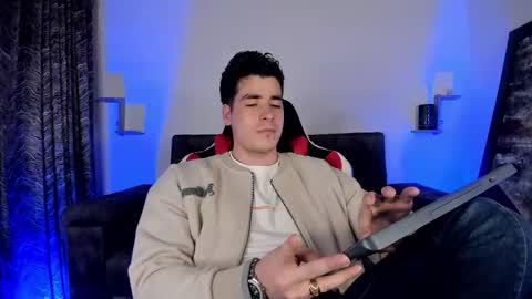 liamwyatt_ online show from March 16, 2:15 am