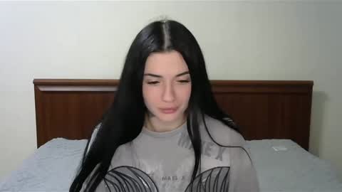 liana_diva online show from March 3, 8:00 pm