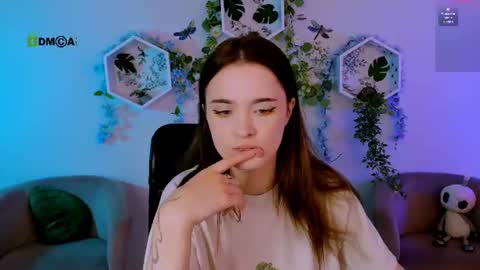 Little Liana  online show from August 4, 11:23 pm