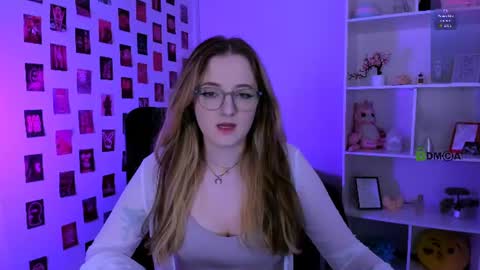Little Liana  online show from July 18, 6:43 pm