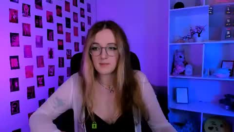 Little Liana  online show from July 15, 6:56 pm