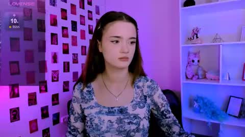 Little Liana  online show from June 24, 7:54 pm