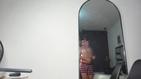 lianfox_ online show from June 19, 12:44 pm