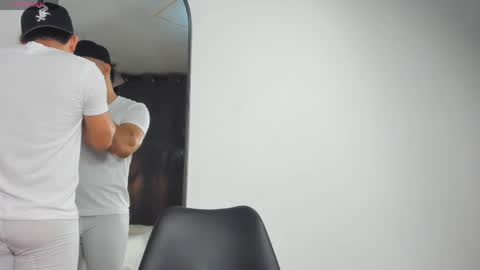 lianfox_ online show from June 6, 12:22 pm