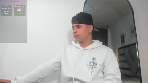 lianfox_ online show from July 15, 12:54 pm